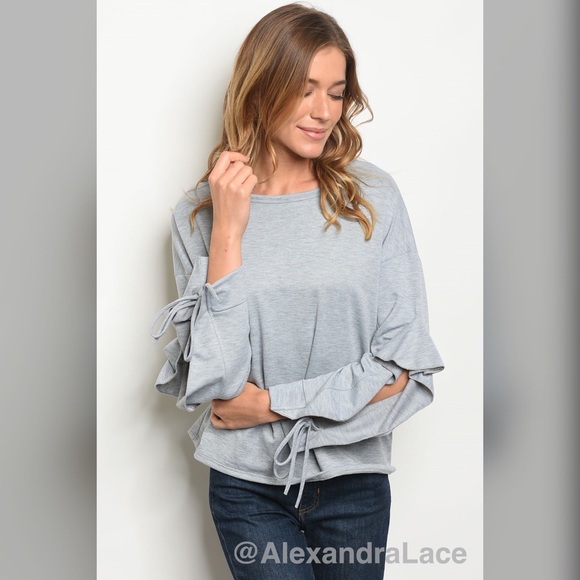 Tops - LAST 2 🍂Gray Top🍂